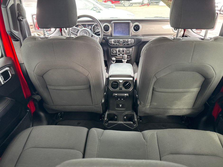 Jeep Wrangler Unlimited Sahara 2022