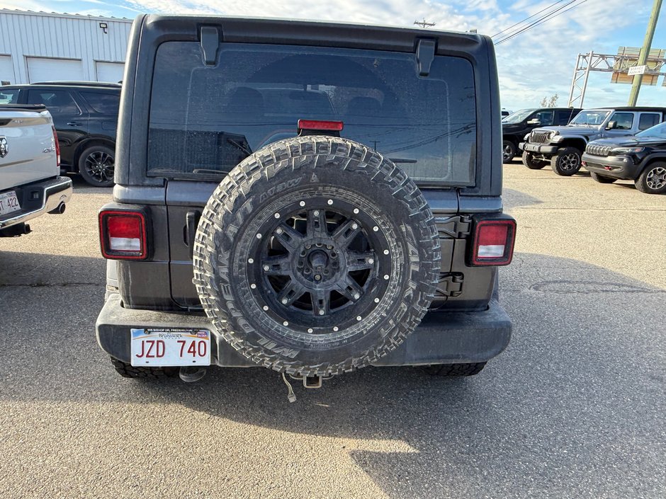 2022 Jeep WRANGLER SPORT