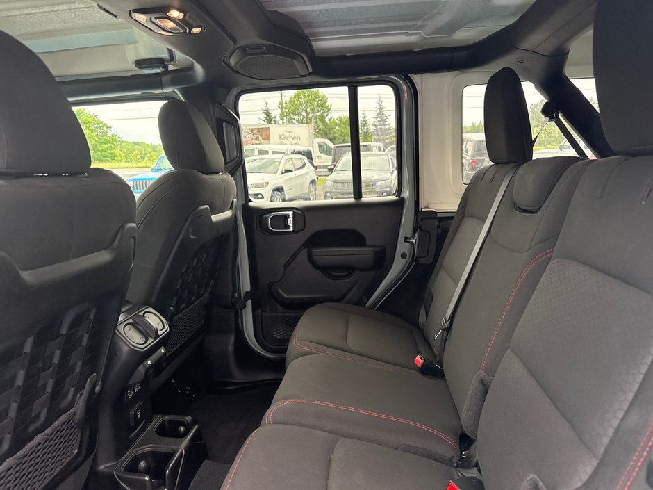 2023 Jeep Wrangler Rubicon New tires
