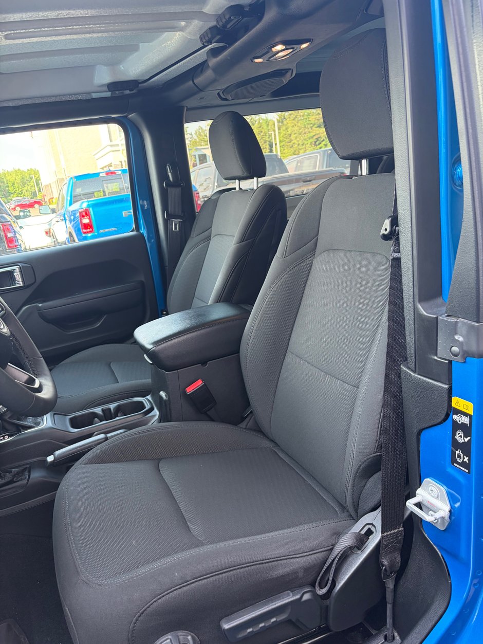 2023 Jeep WRANGLER WILLYS