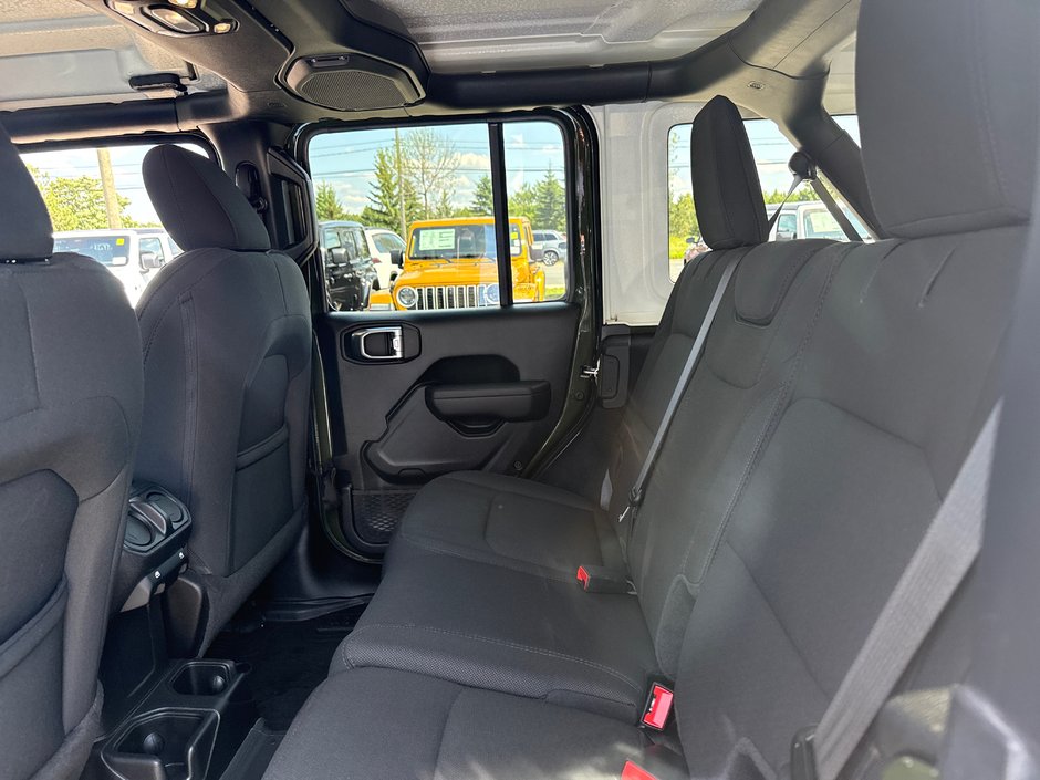 2023 Jeep Wrangler Willys Only 15,000 km