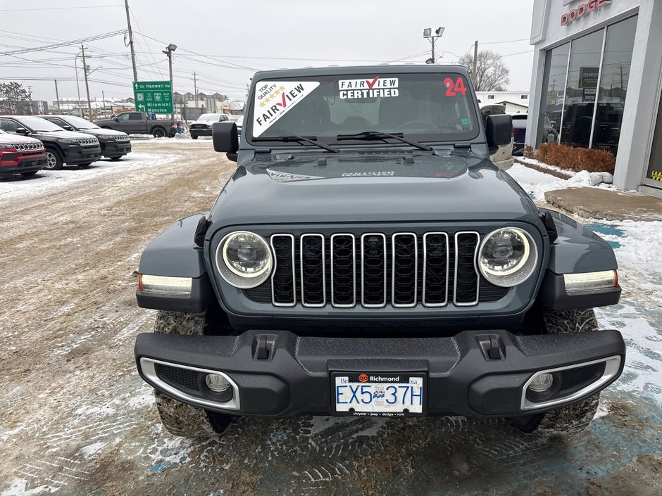 2024 Jeep Wrangler Sahara Two sets of tires and rims winter rims and tires are on