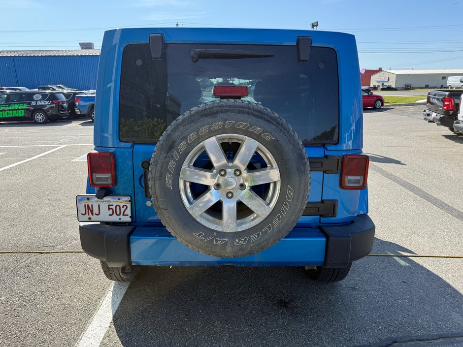 2016 Jeep WRANGLERUNLIMITED WRANGLER UNLIMITED SAHARA