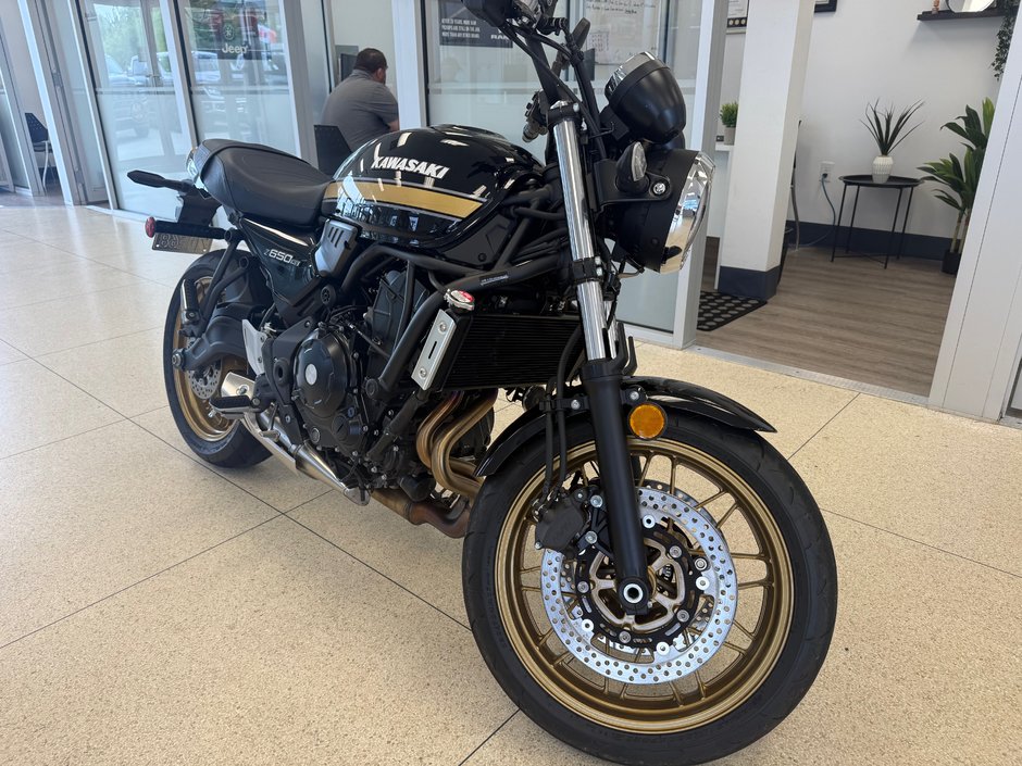 Kawasaki Z650 Z-650 2025