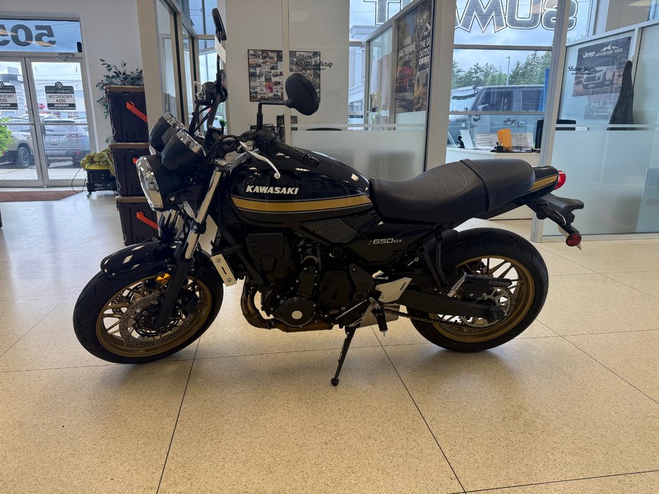 Kawasaki Z650 Z-650 2025
