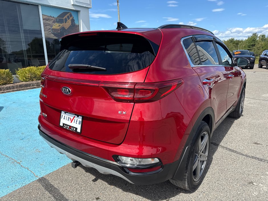 2021 Kia Sportage EX with only 25,000 km