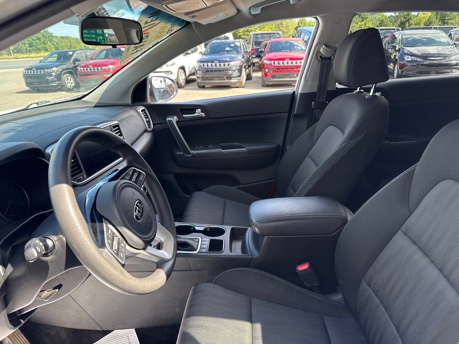 2022 Kia Sportage LX