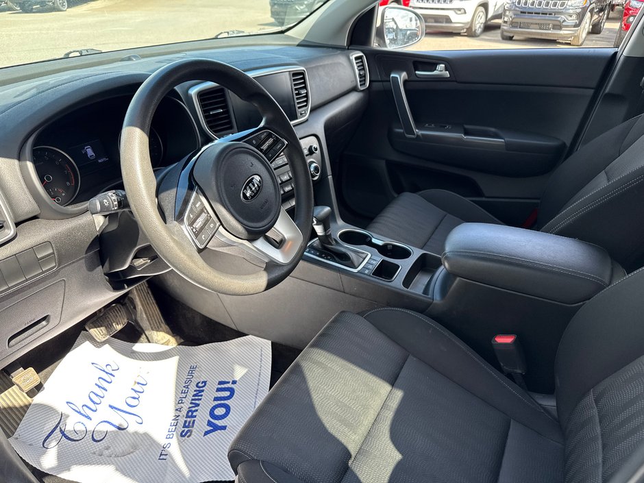 2022 Kia Sportage LX