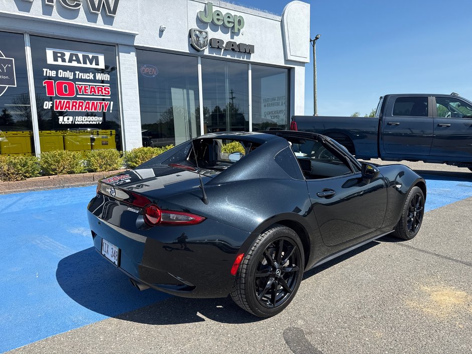 2021 Mazda MX-5 RF GS-P Hardtop convertible