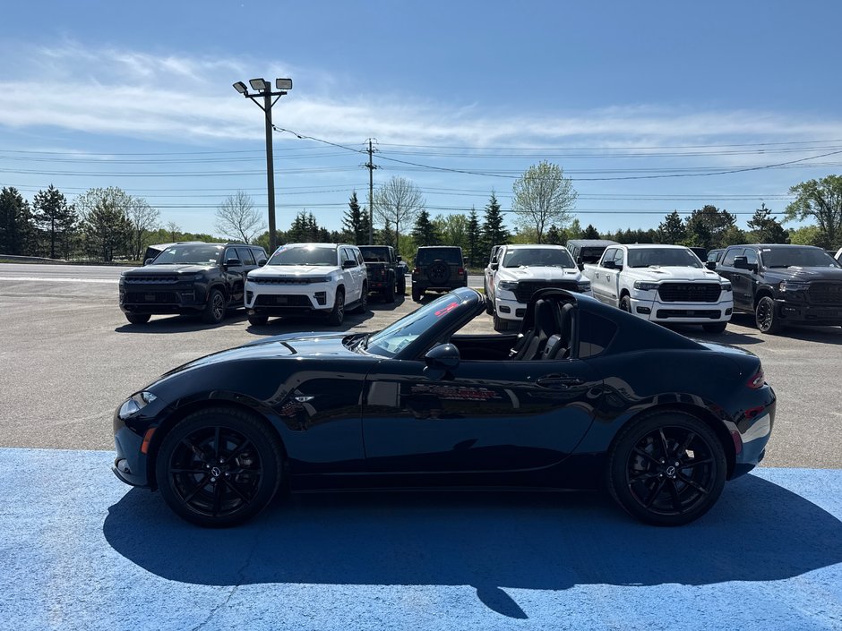 2021 Mazda MX-5 RF GS-P Hardtop convertible