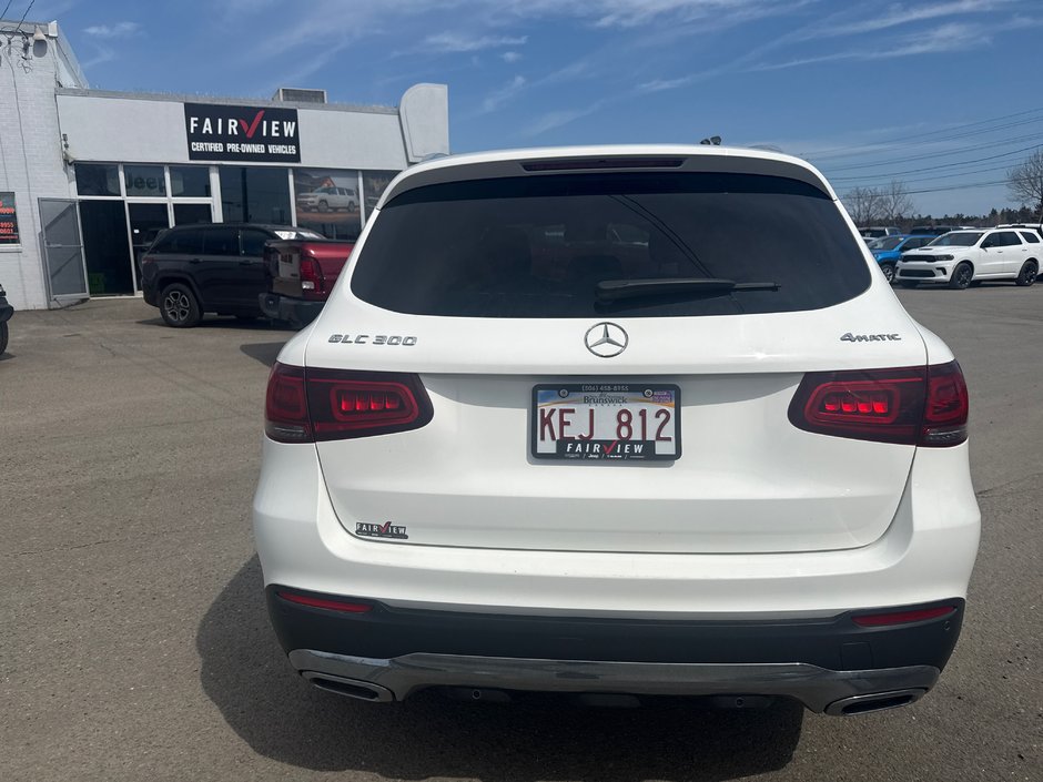 2022 Mercedes-Benz GLC 300