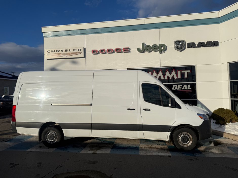 2024 Mercedes-Benz SPRINTER CARGO VAN BASE DIESEL!