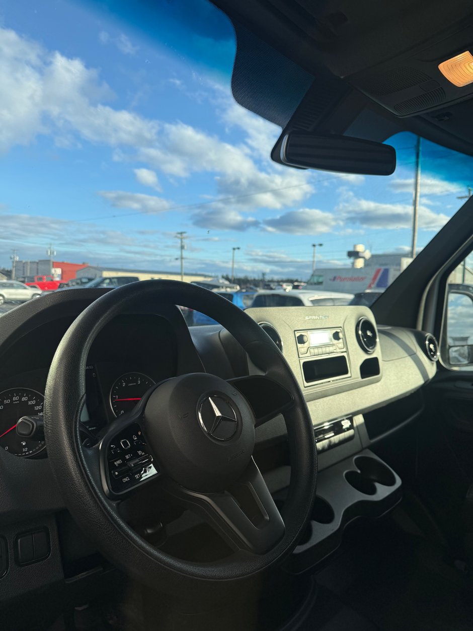 2024 Mercedes-Benz SPRINTER CARGO VAN BASE DIESEL!