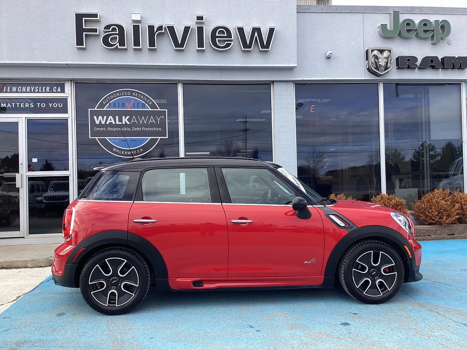 2013 MINI Cooper Countryman John Cooper Works ALL4 Two sets of tires and rims