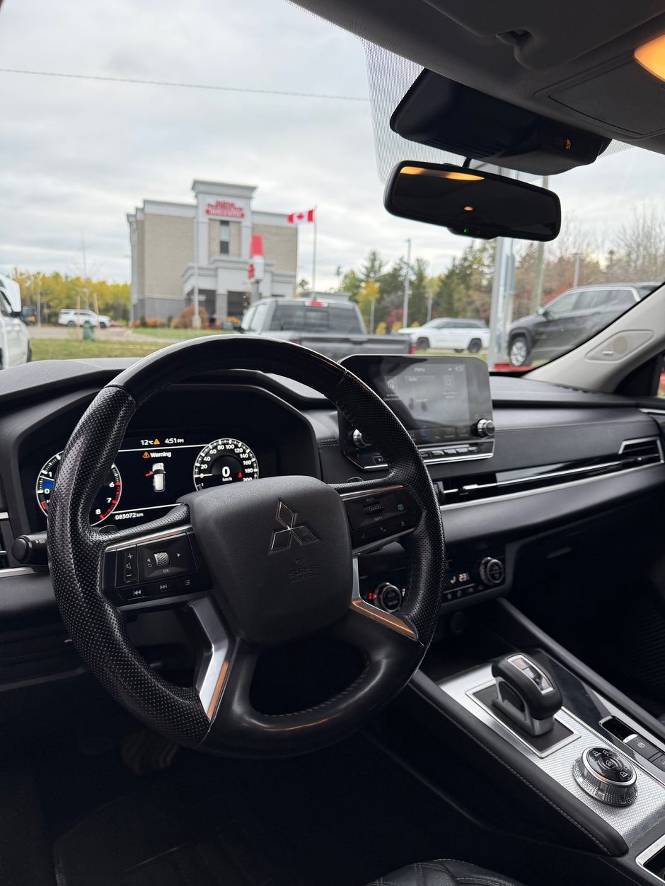 2022 Mitsubishi OUTLANDER GT PREMIUM