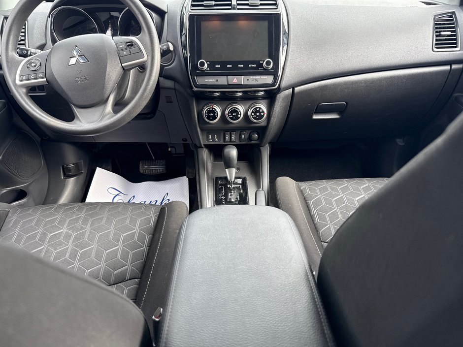 2021 Mitsubishi RVR ES