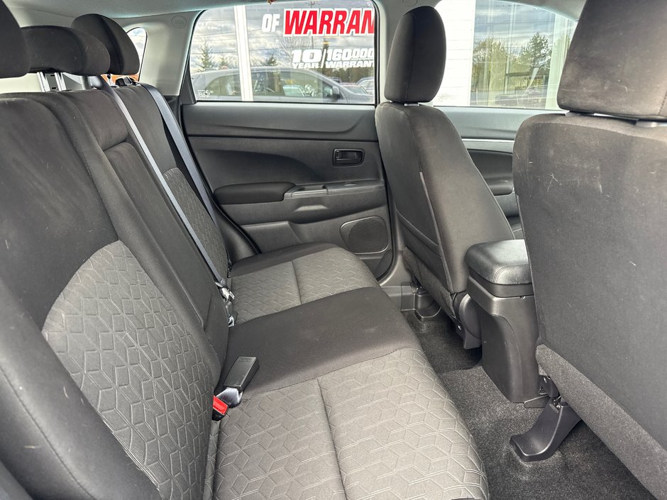 2021 Mitsubishi RVR ES