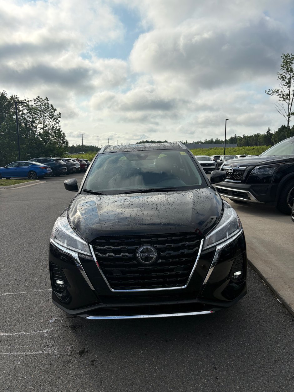 2025 Nissan Kicks Play SV
