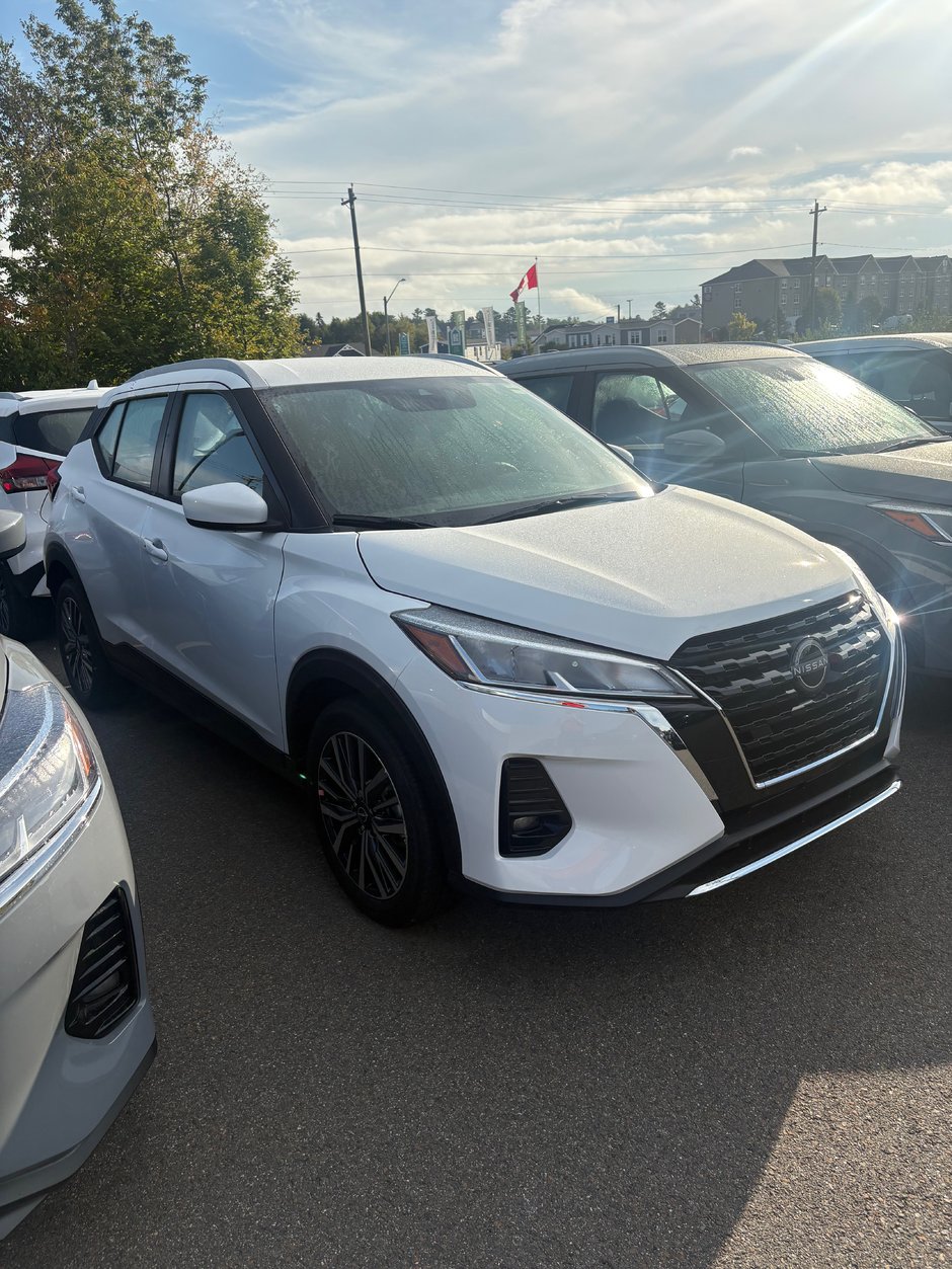 2025 Nissan Kicks Play SV