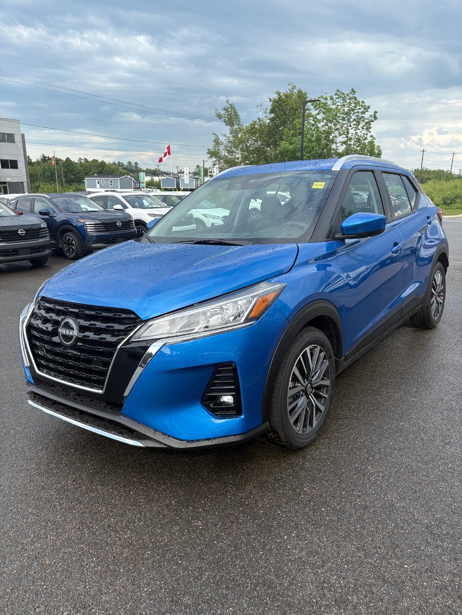 2025 Nissan Kicks Play SV