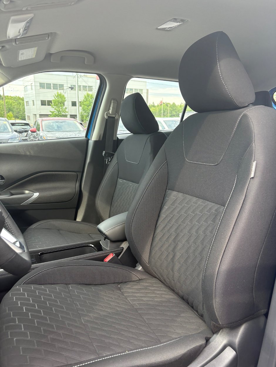 2025 Nissan Kicks Play SV