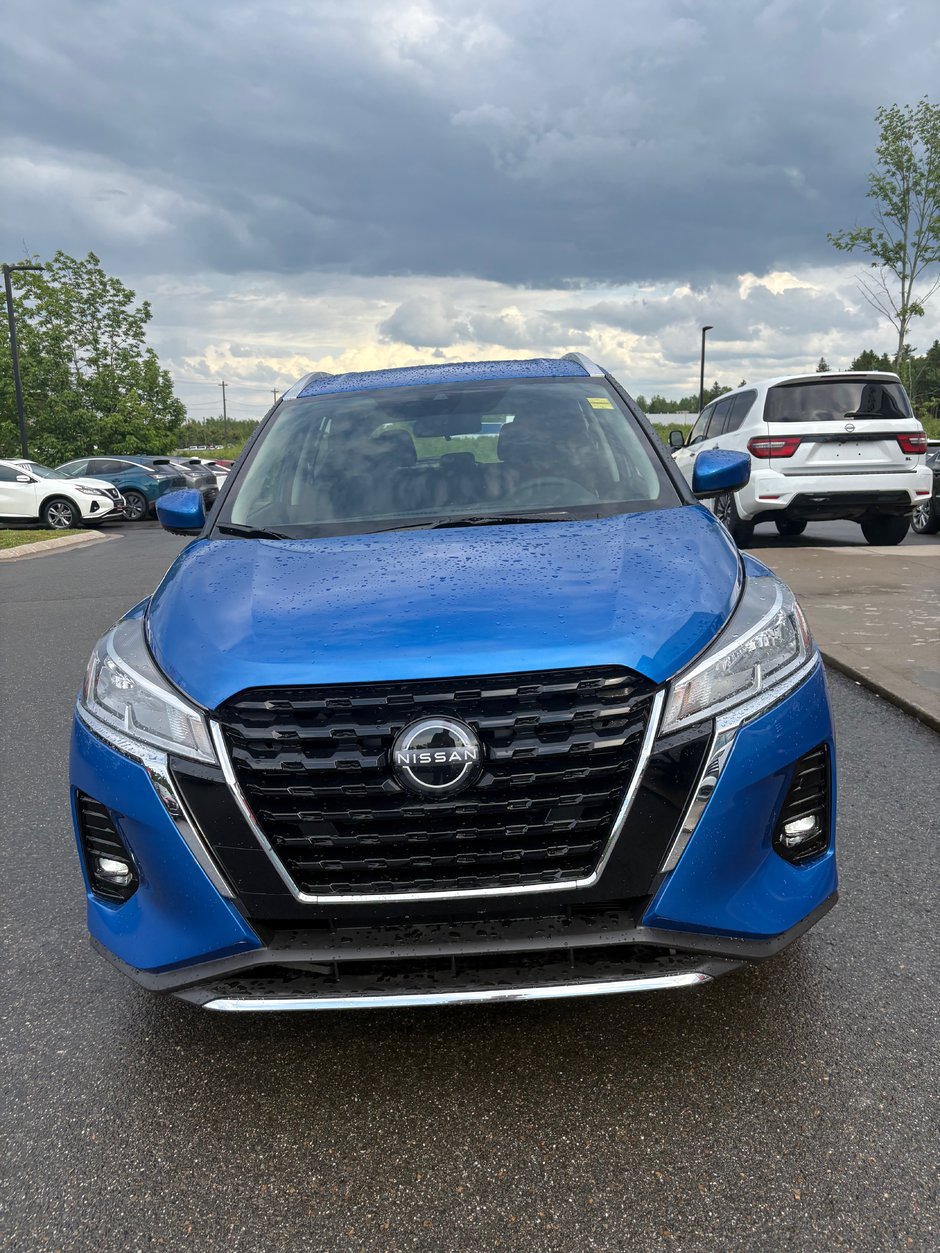 2025 Nissan Kicks Play SV