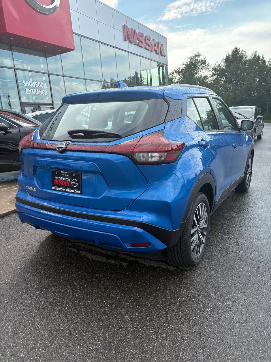 2025 Nissan Kicks Play SV