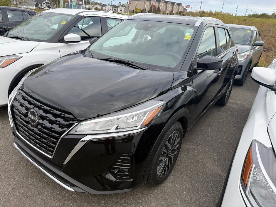 2025 Nissan Kicks Play SV