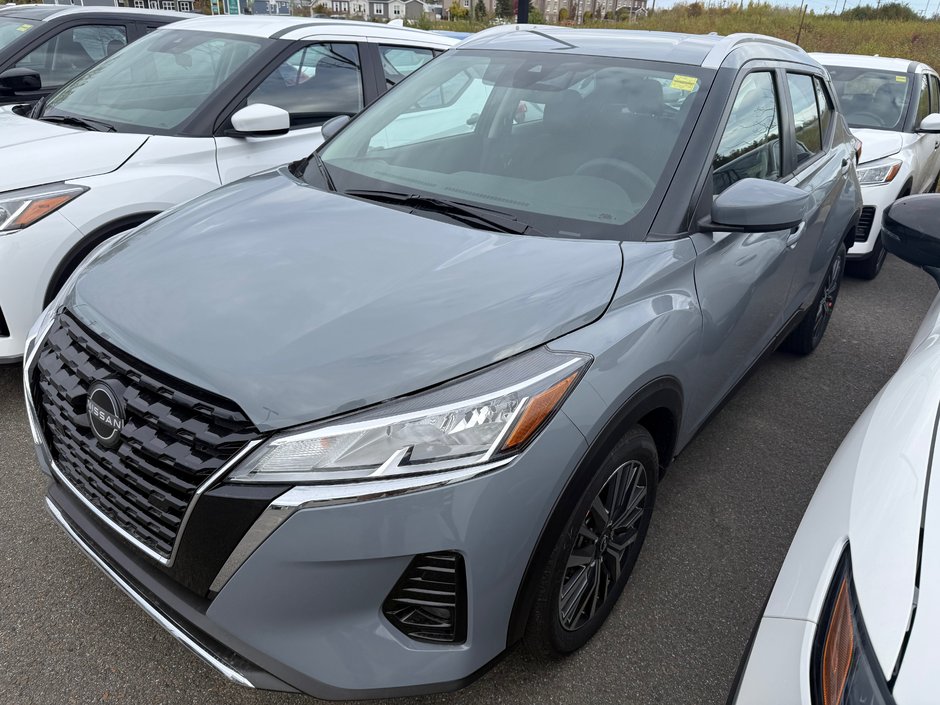 2025 Nissan KICKS PLAY SV