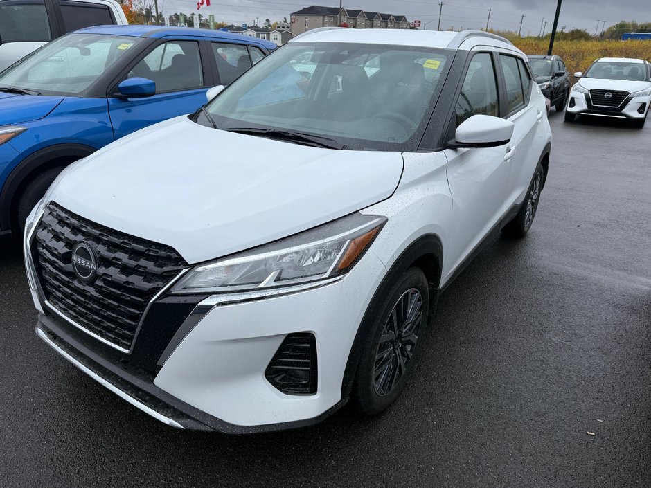 2025 Nissan KICKS PLAY SV