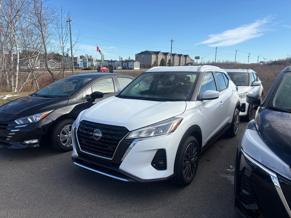 2025 Nissan KICKS PLAY SV