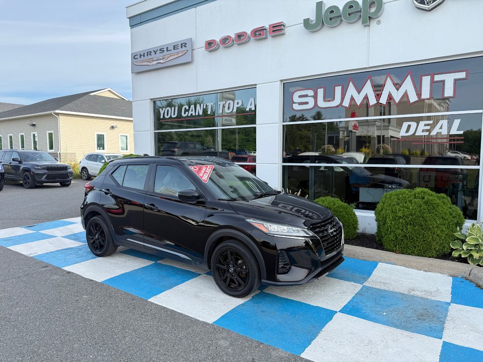 2022 Nissan Kicks SR