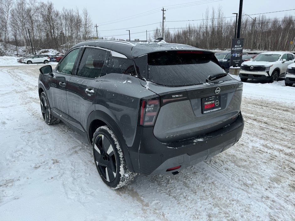 Nissan Kicks SR 2025