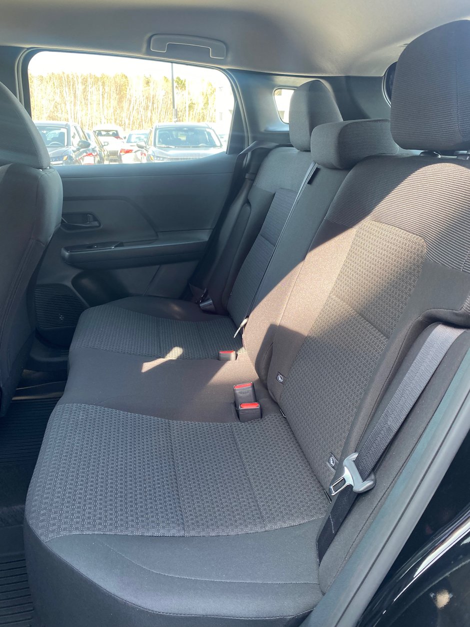 2025 Nissan Kicks S