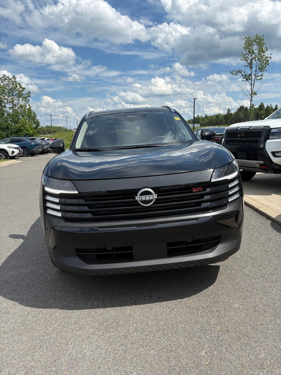 2025 Nissan Kicks SR