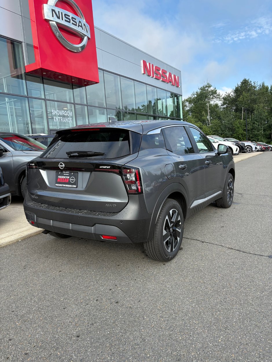 2025 Nissan Kicks SV