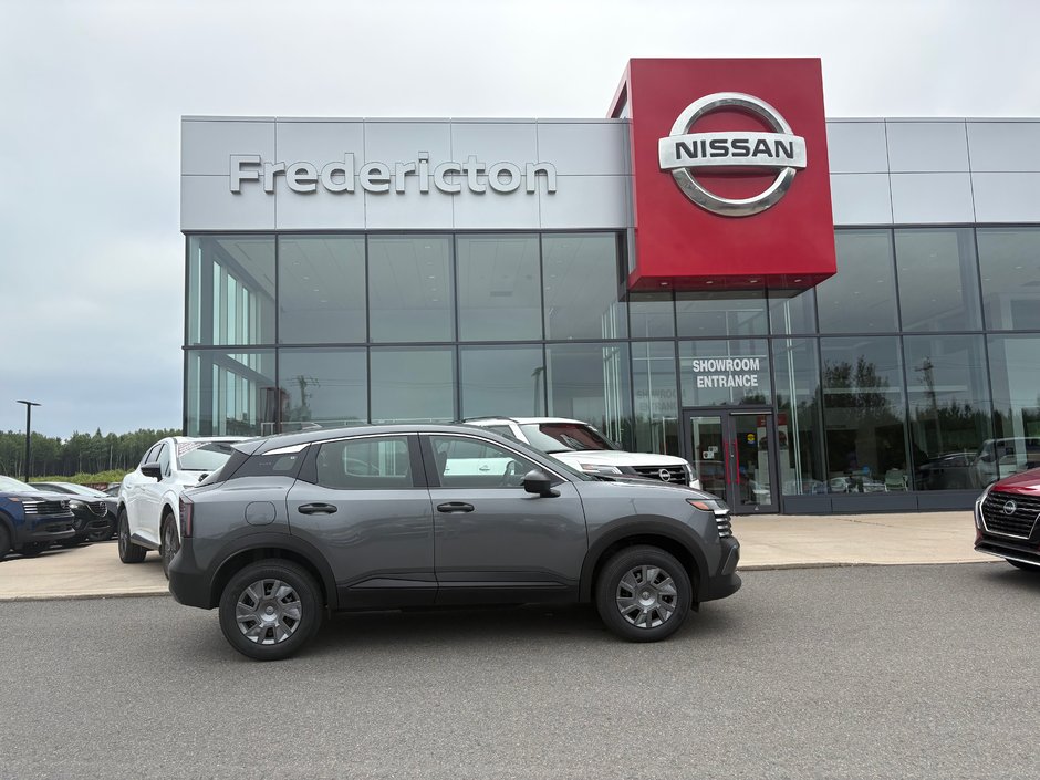 2025 Nissan Kicks S