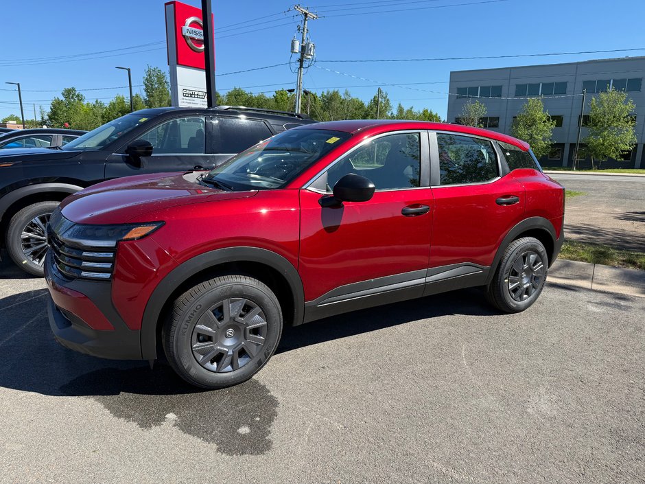 Nissan KICKS S 2026