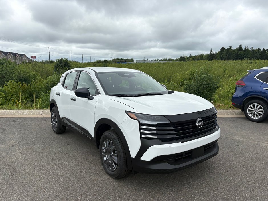 Nissan KICKS S 2026