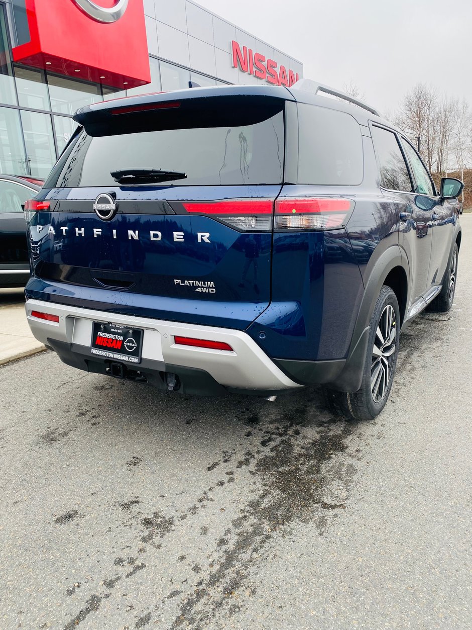 Nissan Pathfinder PLATINUM 2025