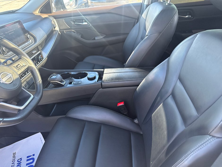 2023 Nissan Rogue SV midnight edition Fully loaded, leather sunroof, NAV black edition 360 camera cameras