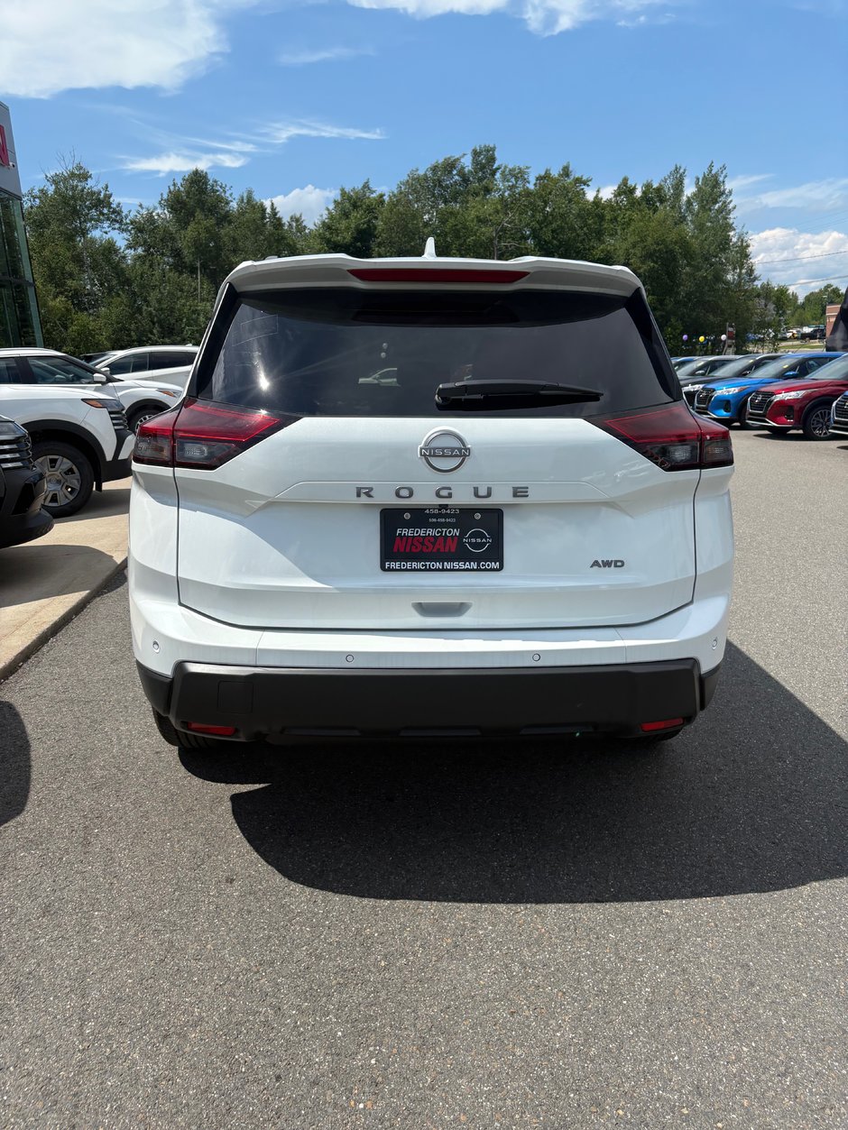 Nissan Rogue MIDNIGHT EDITION 2025