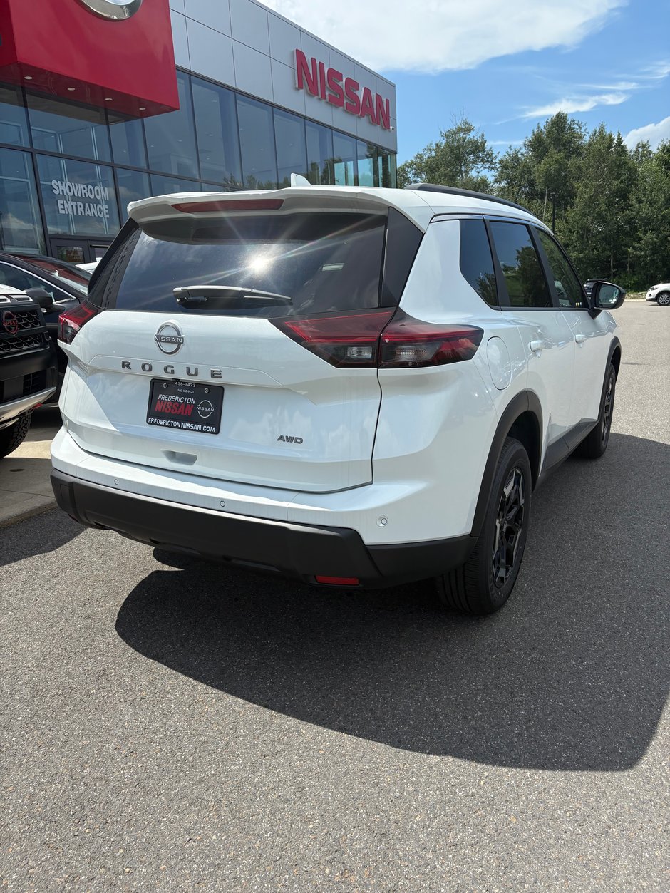 Nissan Rogue MIDNIGHT EDITION 2025