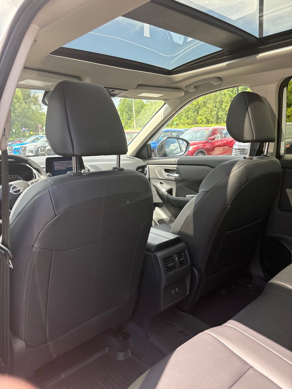 Nissan Rogue MIDNIGHT EDITION 2025