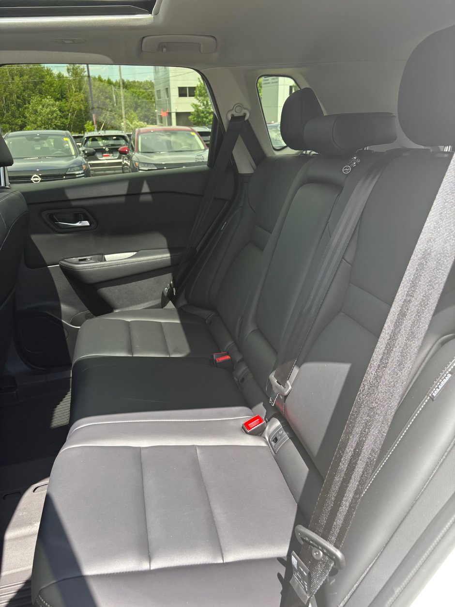 Nissan Rogue MIDNIGHT EDITION 2025