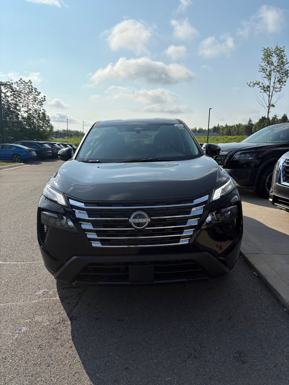 Nissan Rogue S 2025