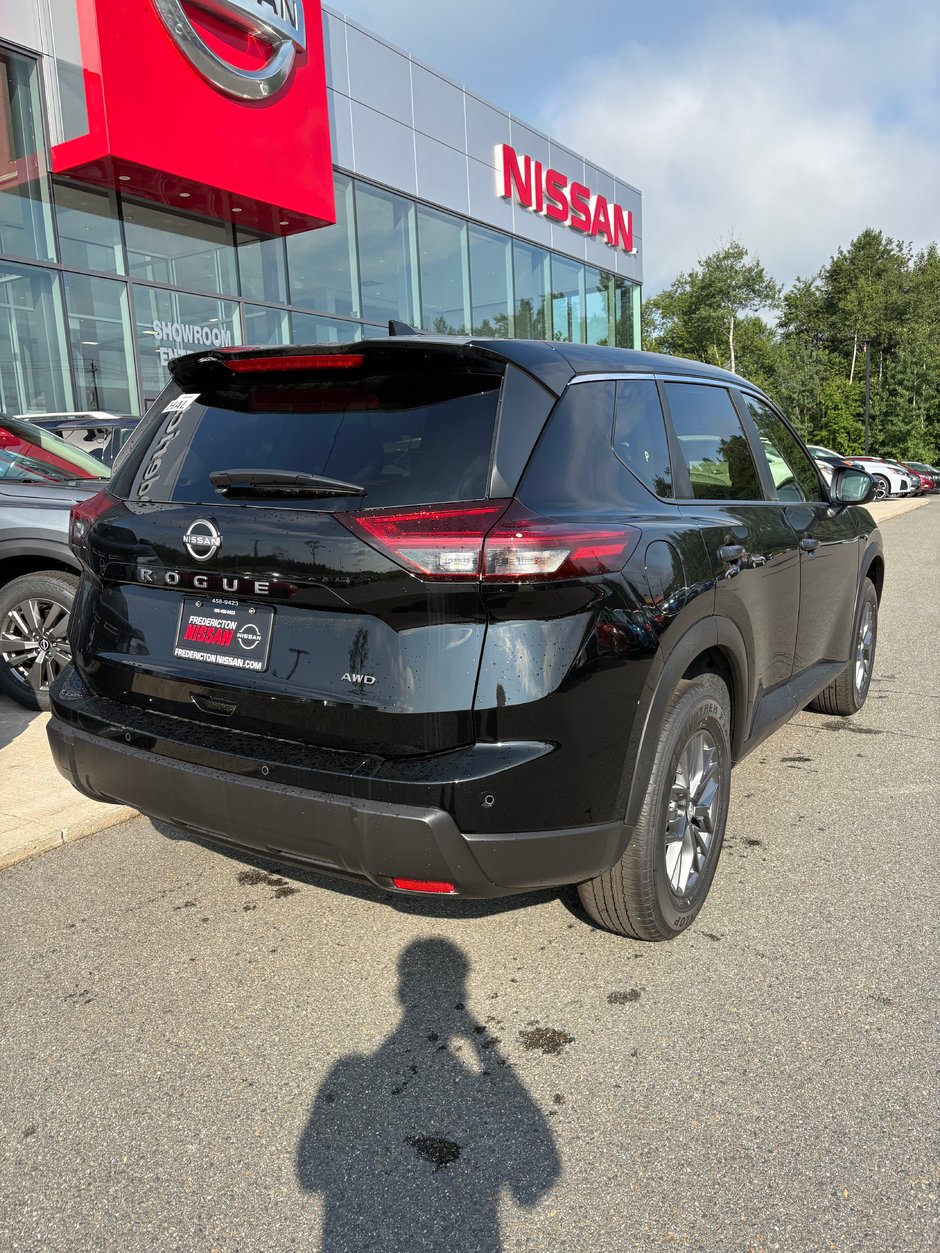 Nissan Rogue S 2025