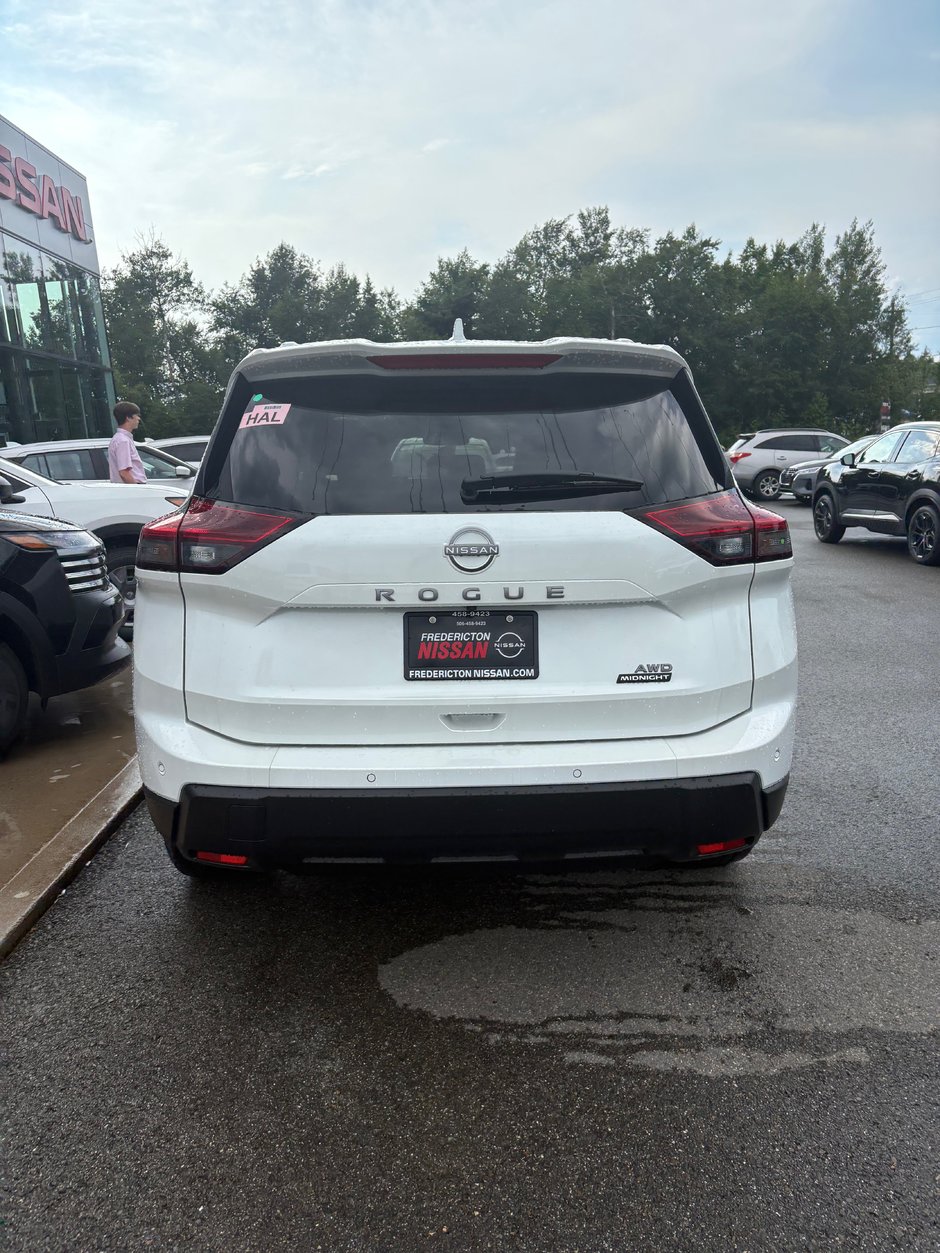 Nissan Rogue MIDNIGHT EDITION 2025