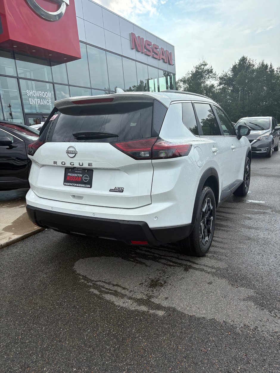 Nissan Rogue MIDNIGHT EDITION 2025
