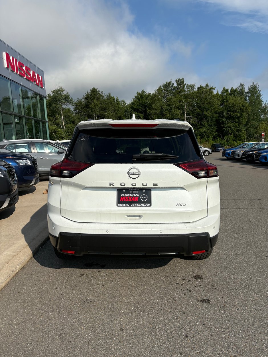 2025 Nissan Rogue MIDNIGHT EDITION